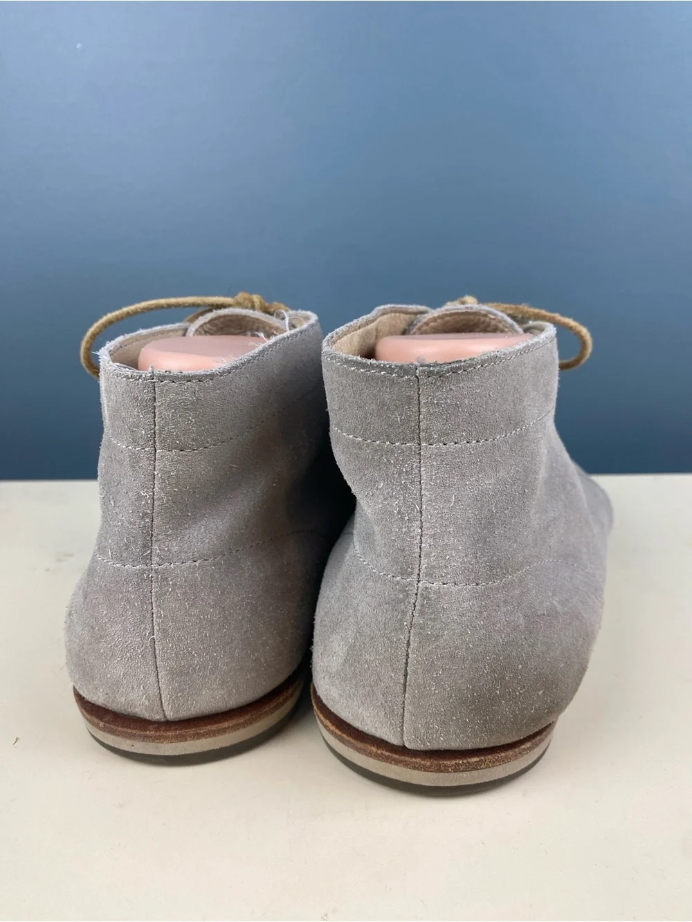 Sorel Chukka Boots Mens 10 Gray Suede Lace Up Minimalist Desert Ankle Boots